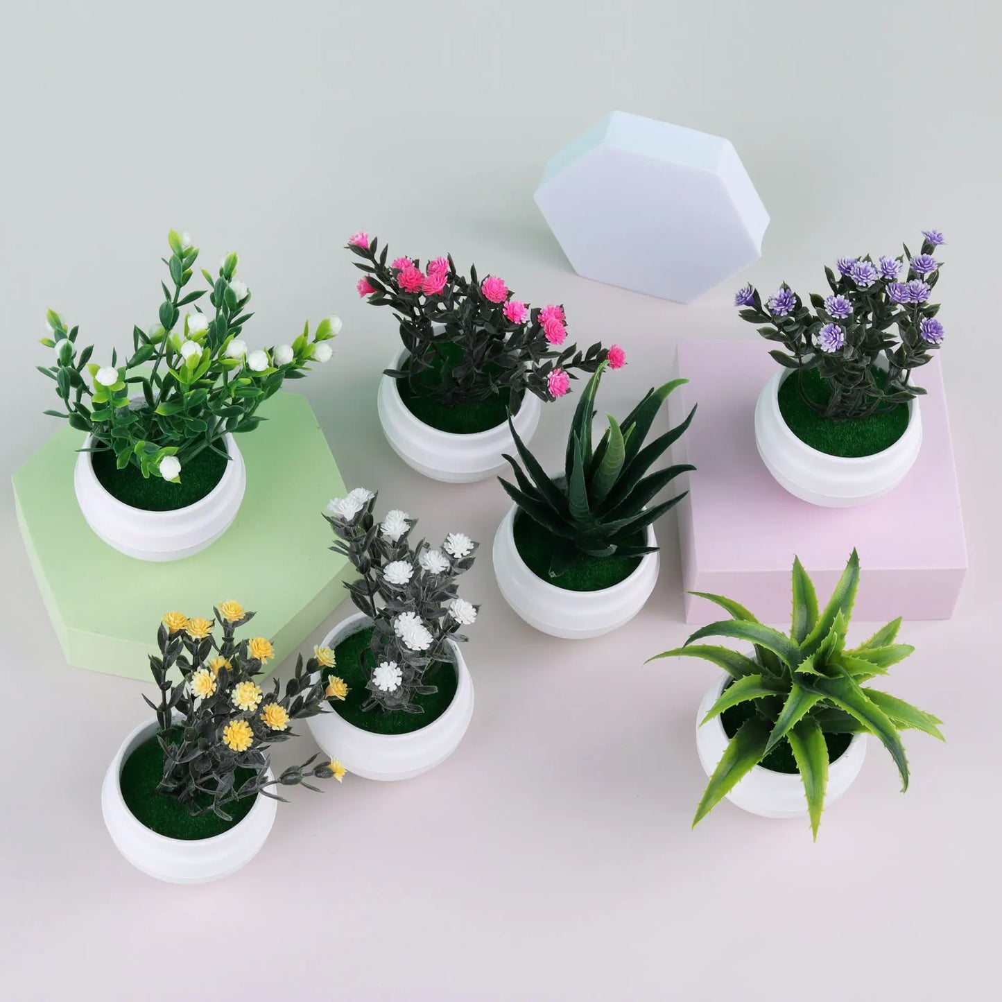 Mini Artificial Aloe Vera Bonsai Small Simulation Tree Potted Artificial Flower Desk Potted Ornaments Home Decoration Crafts