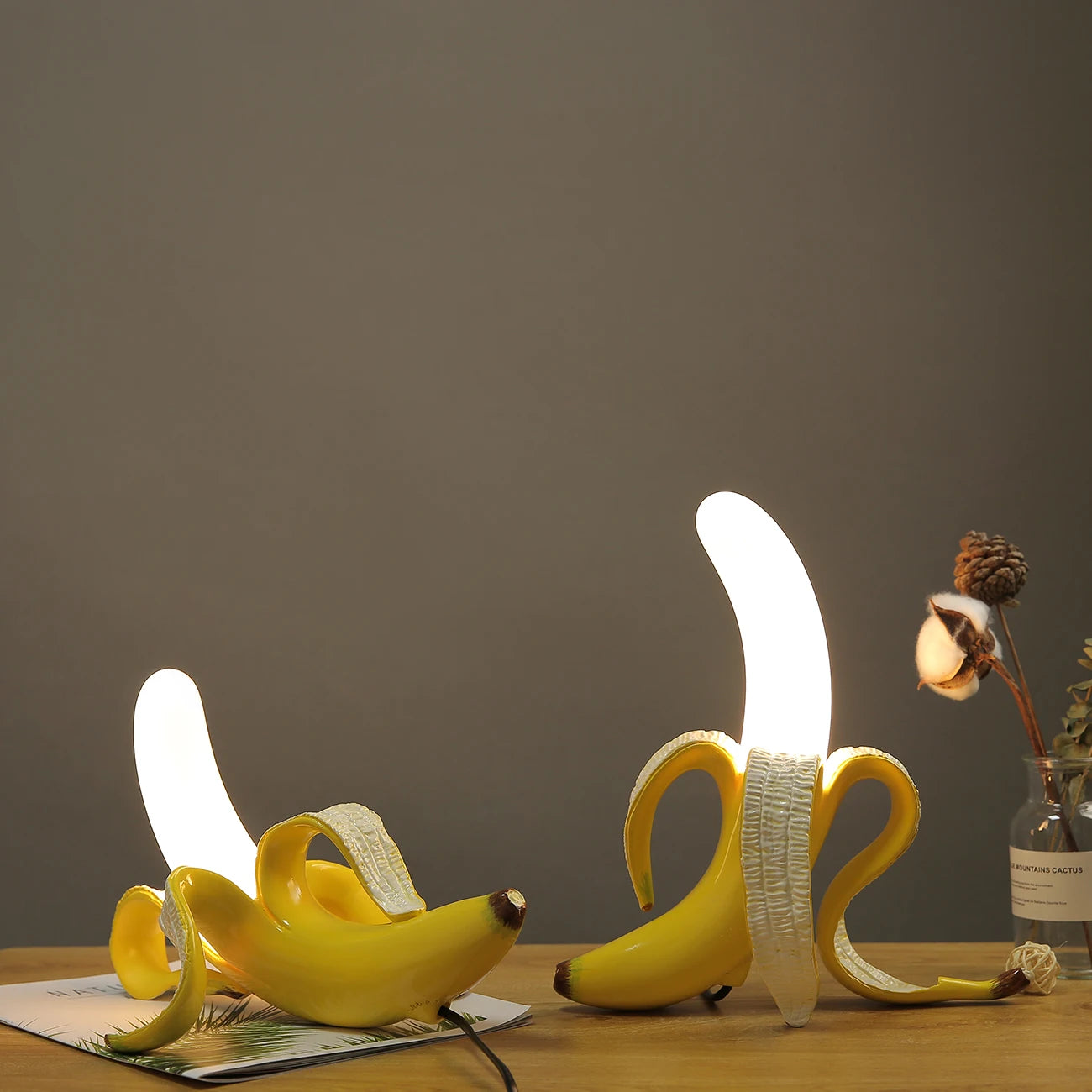 Modern Banana Table Lamps Resin Living Room Desk Light Bedroom Bedside Lamp Led Glass Night light Home Decor Luminaria