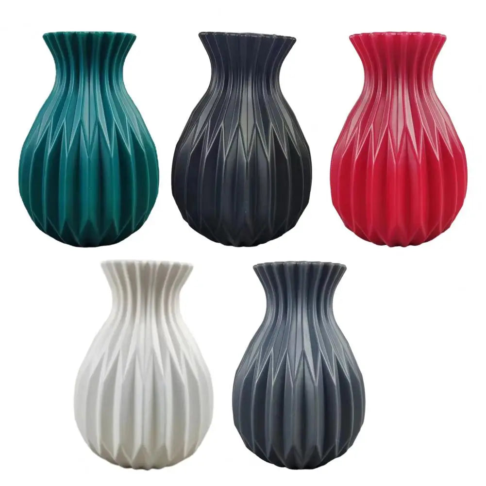 1Pc Decorative Vase Elegant Fine Workmanship Flower Vase for Home Decoration Modern Plastic Flower Pot for Room Ornament Wedding