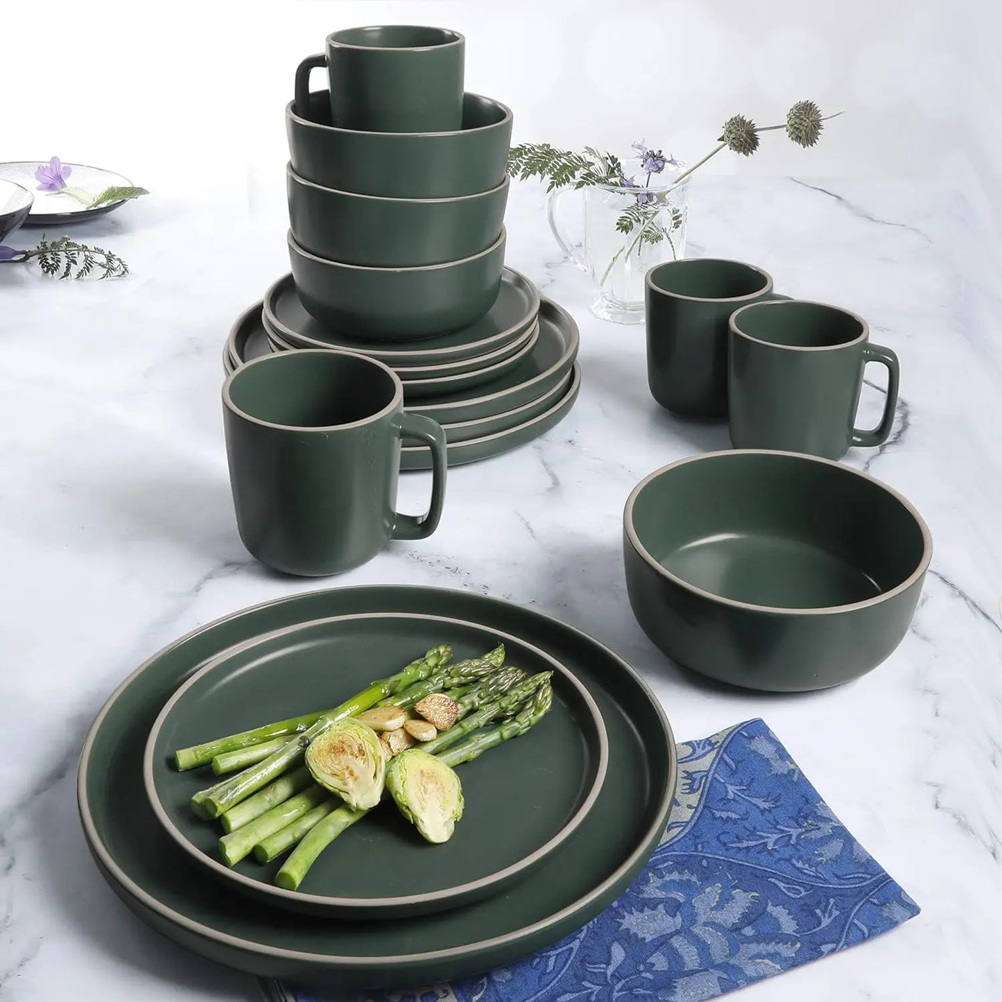 Gibson Home Zuma 16 Piece Round Kitchen Dinnerware Set, Dishes, Plates, Bowls, Mugs, Service for 4, Matte Stoneware, Green