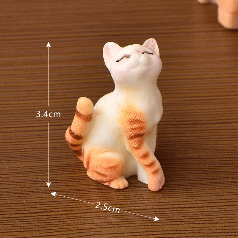 Cute Figurines Miniature Cartoon Animal Cat Resin Ornament Micro Landscape Kawaii Desk Accessories For Decoration Home Kids Gift