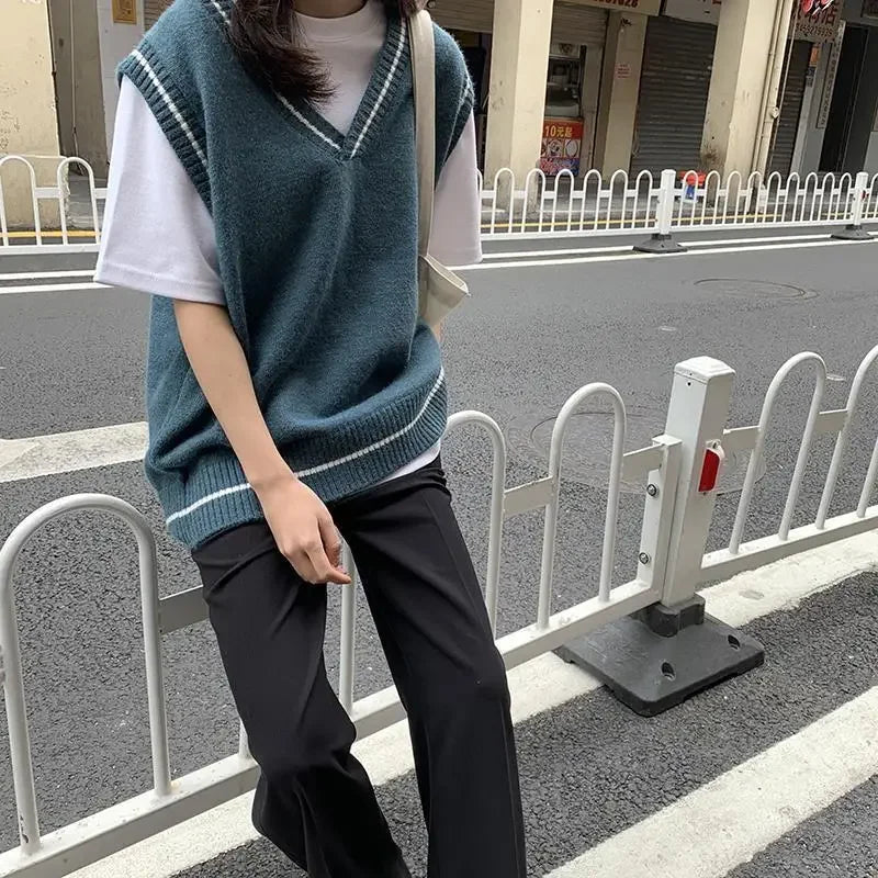 Y2K Style Women's Knitted Sweater Vest 2024 New Oversized Knitwear All-Match Pullover Tops V Neck Sleeveless Girls Retro Jumpers