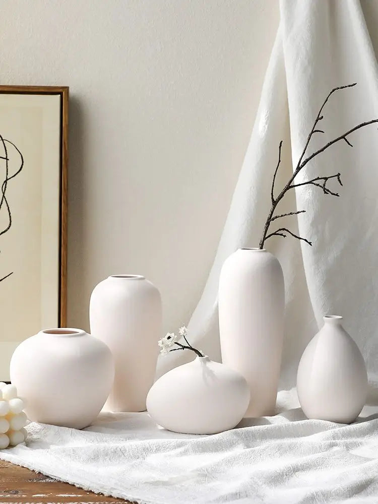 White Vase Chinese Ceramic Vase Decoration Creative Graffiti Art Living Room Decoration Home Furnishing Ornaments